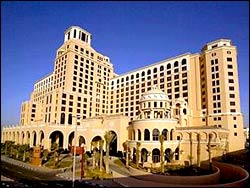 Kimpinski Hotel - Mall of the Emirates